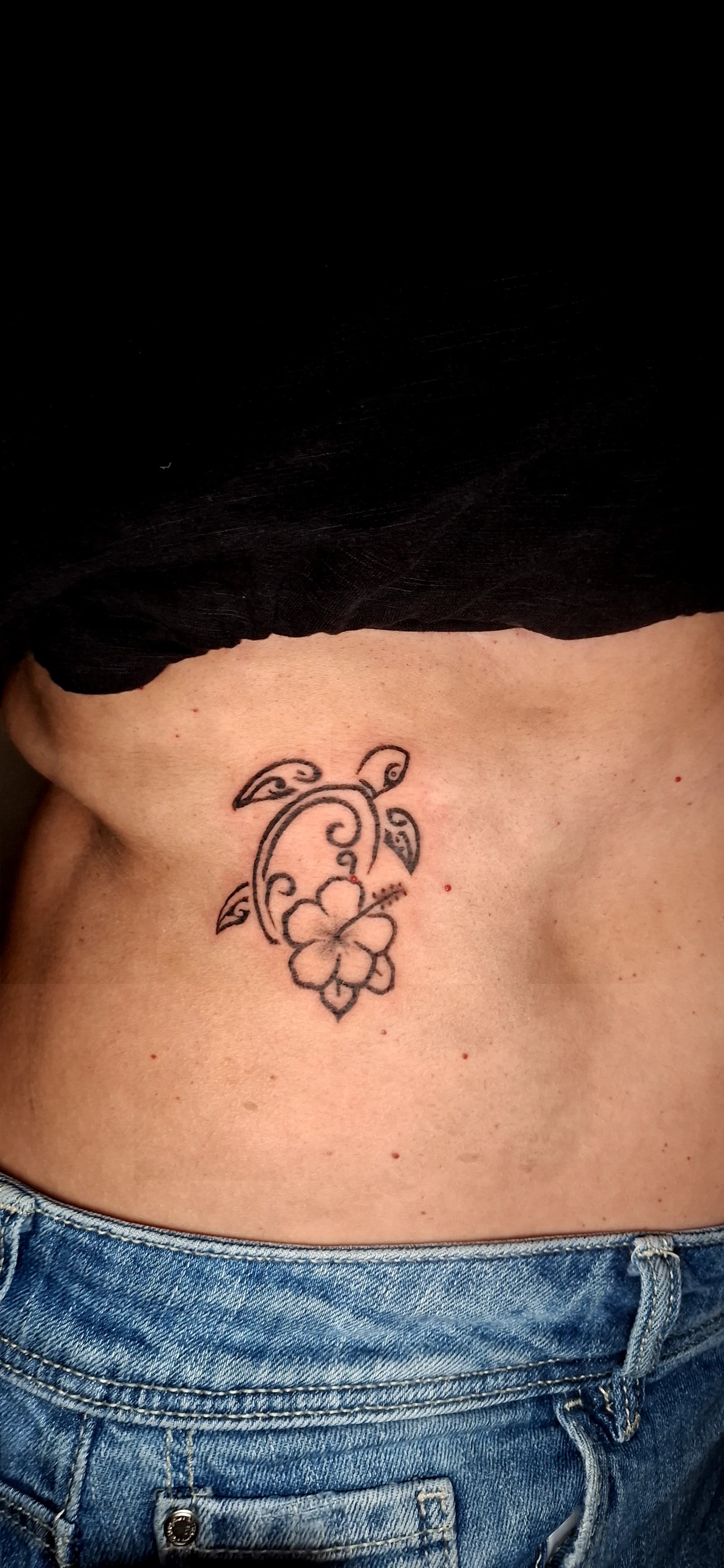 Tatouage par Mata vaha, tatoueur à Saint-Denis