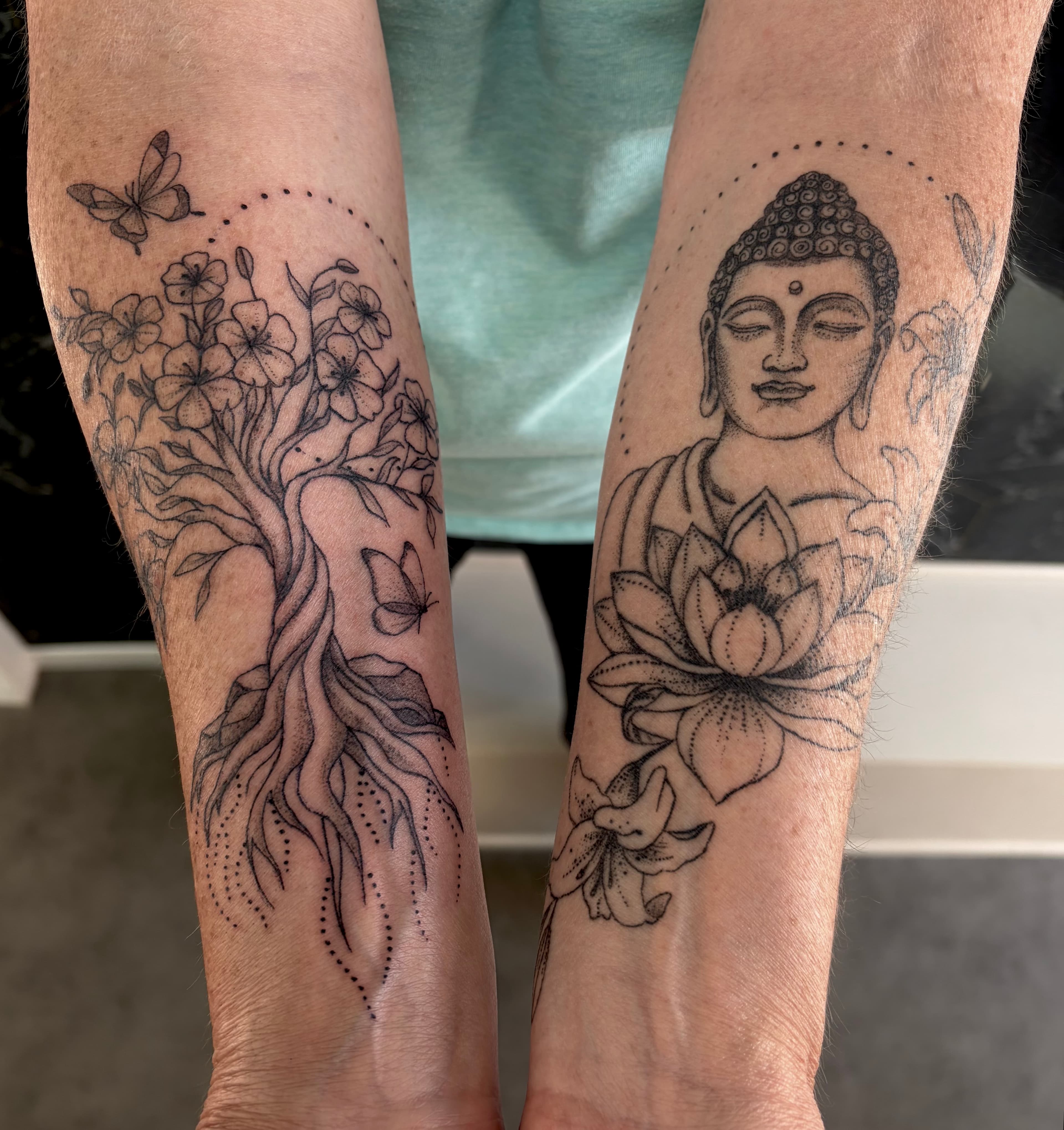 Tatouage par Noon Tattoo Therapy, tatoueur à Saint-Denis